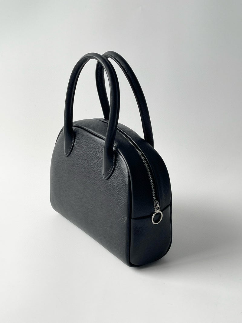 Japanese Niche Light Luxury Brand Top Layer Cowhide Bag High-end Genuine Leather Simple Women Hand Crossbody Bag Black (inside flesh color)