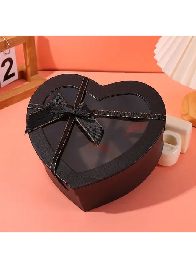صندوق هدايا أسود على شكل قلب مع نافذة شفافة ورباط للمجوهرات والشوكولاتة - Image 1