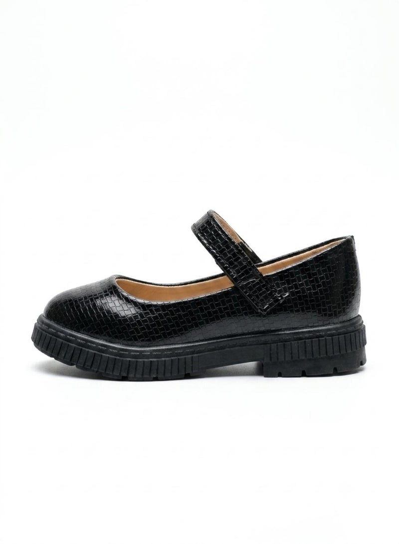 babyqlo Girls Black Textured Mary Jane Shoes - Image 4