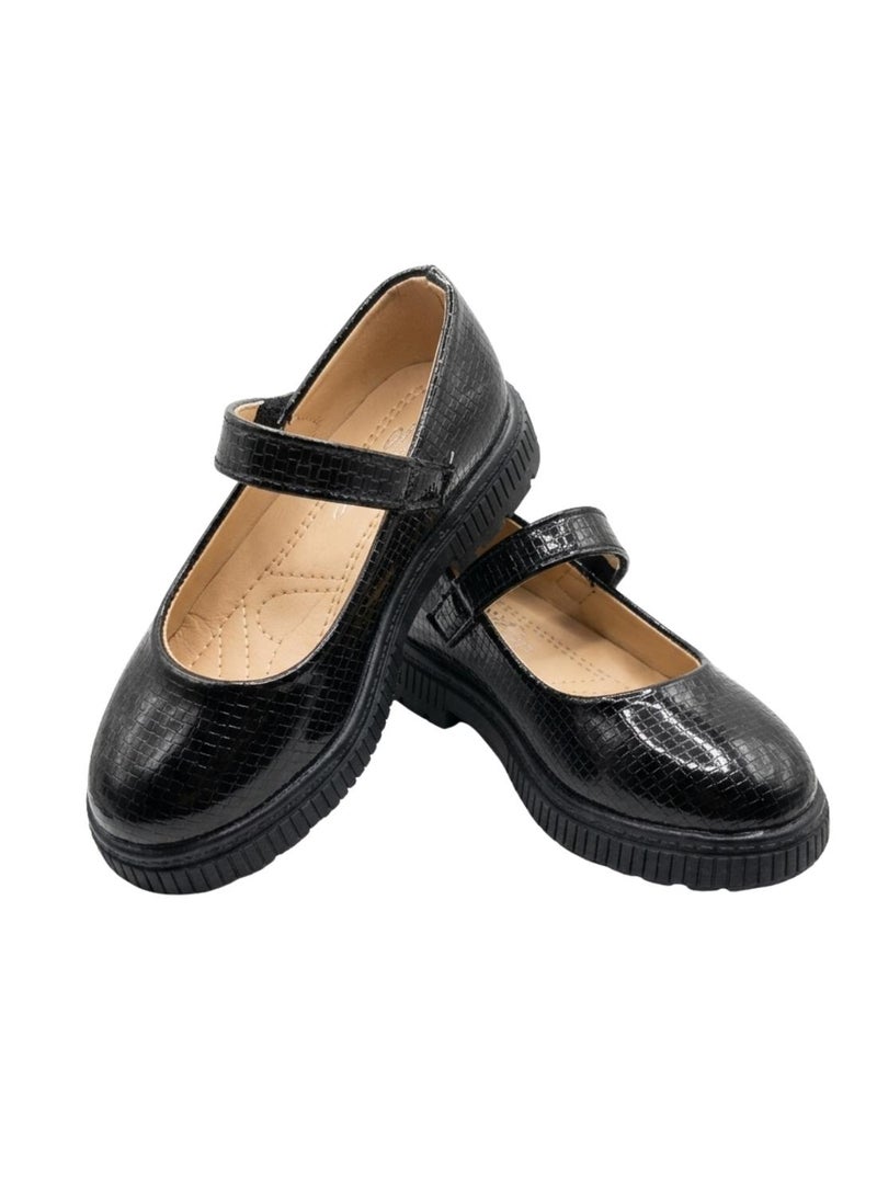 babyqlo Girls Black Textured Mary Jane Shoes - Image 2