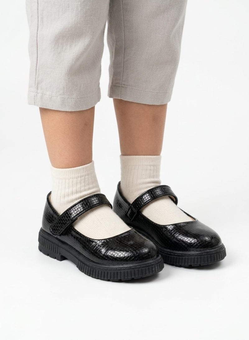 babyqlo Girls Black Textured Mary Jane Shoes - Image 1