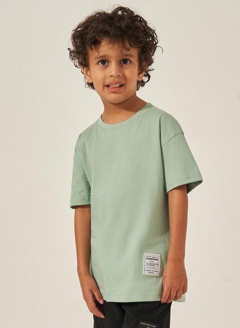 Solid Oversized T-Shirt with Badge Detail