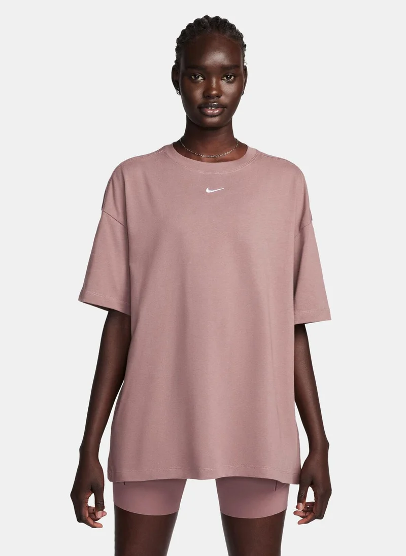 Nike Women's Sportswear Essential T-Shirt