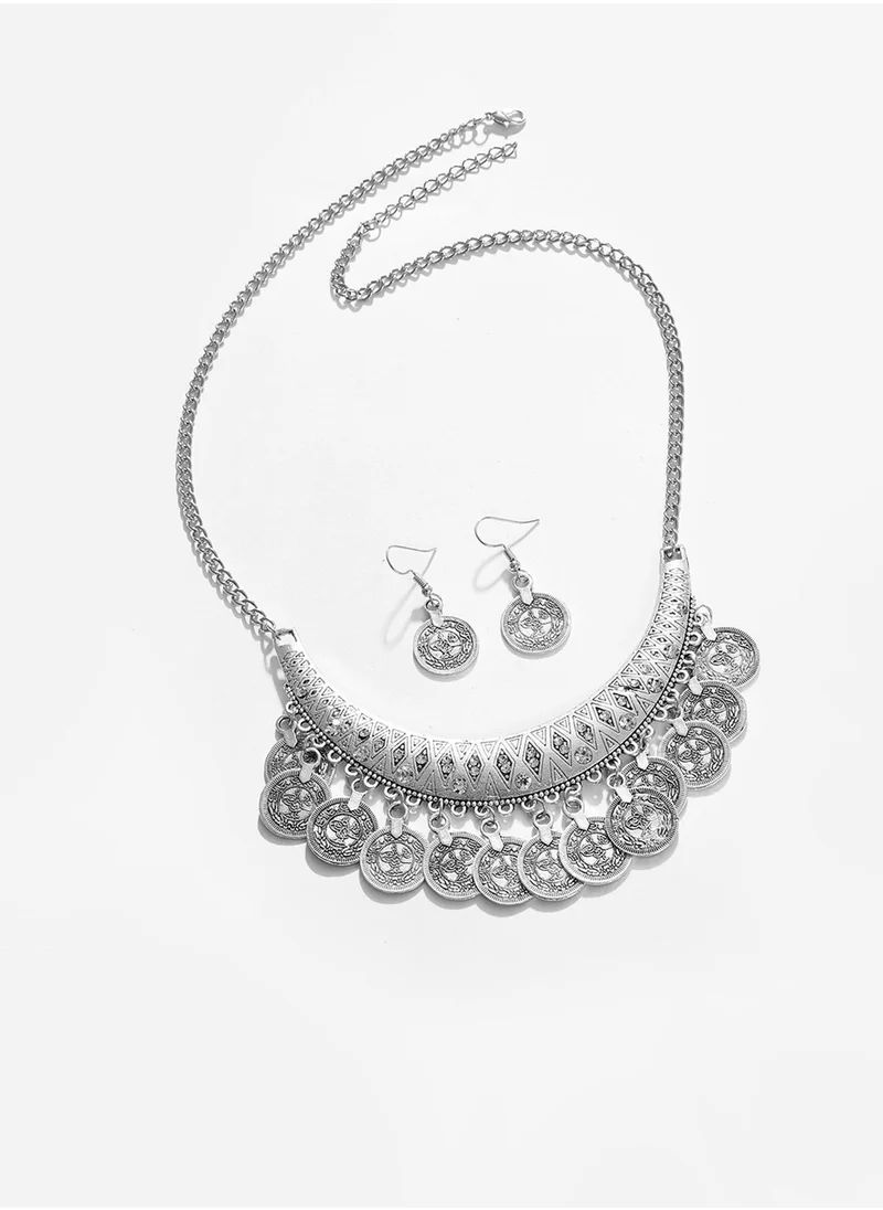 SOHI Stone-Studded Jewellery Set
