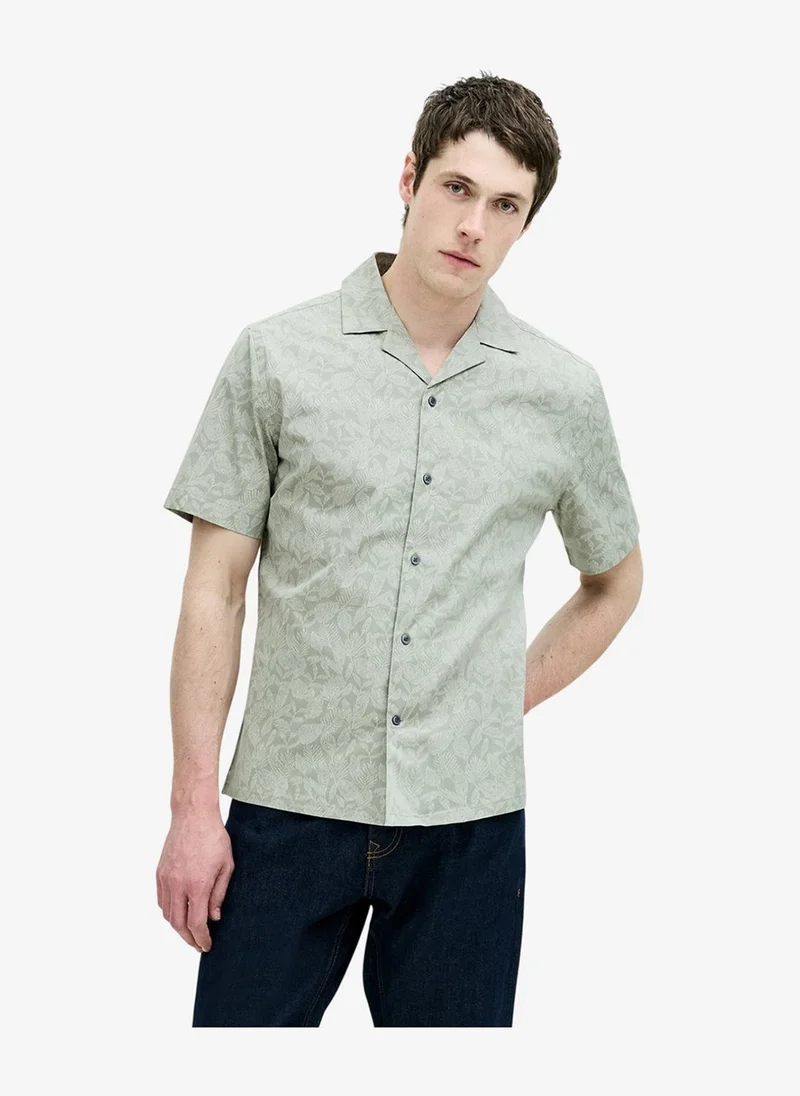 Short Sleeve Tropical Leaf Print Green Shirt