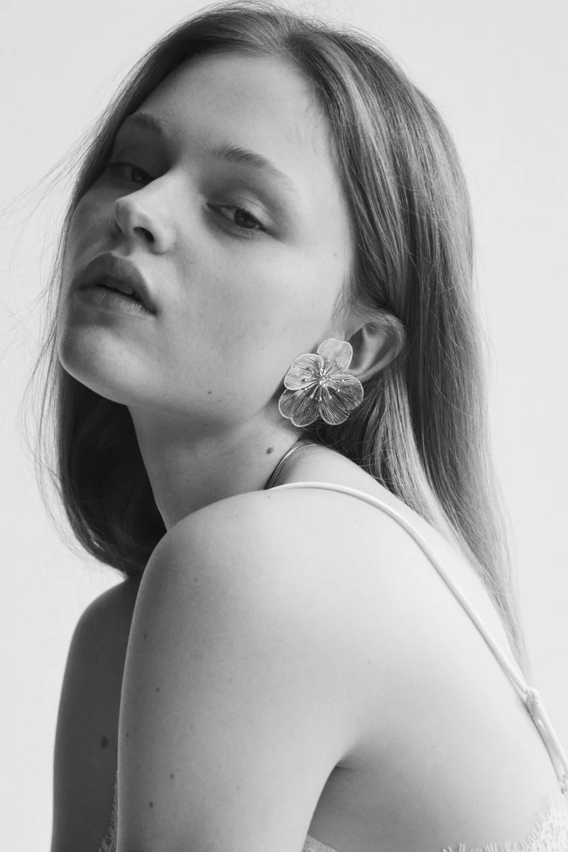 Flower-shaped earrings