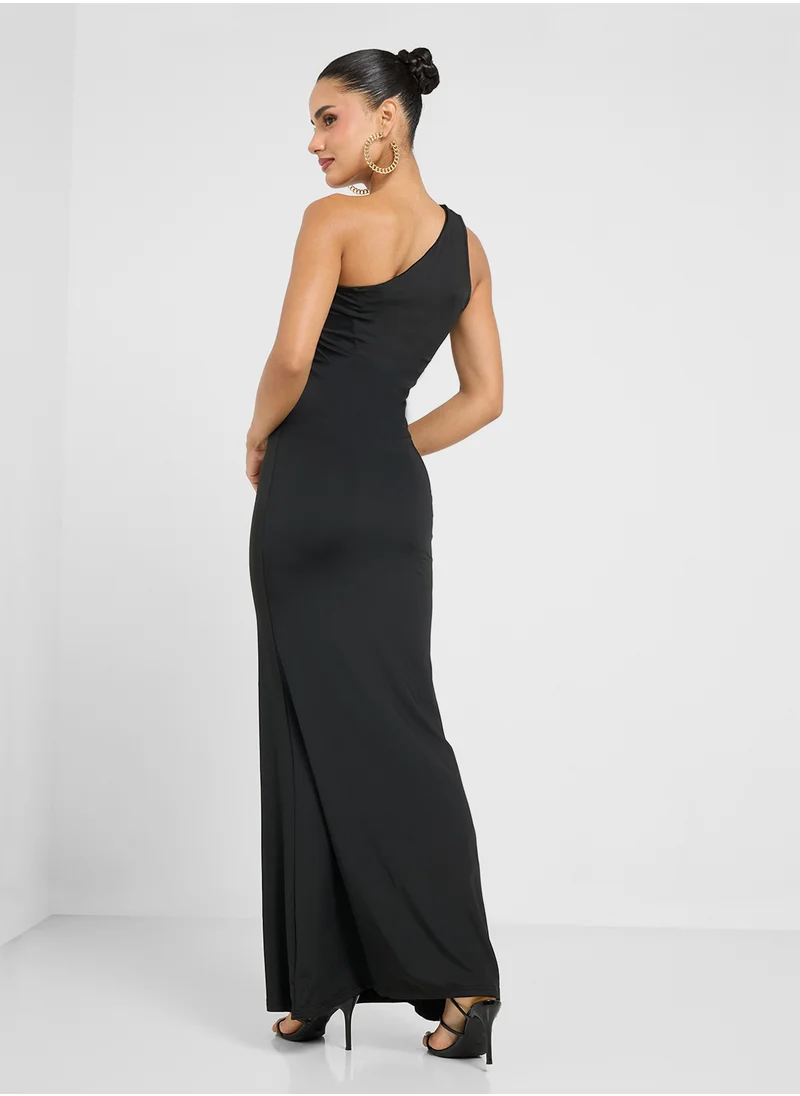 جينجر Assymetric Shoulder Cutout Detail Maxi Dress