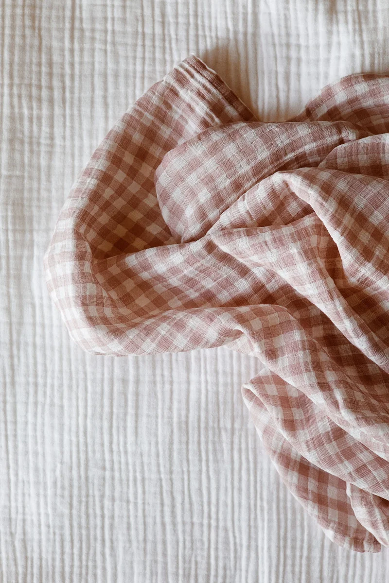 H&M Checked cotton muslin comfort blanket