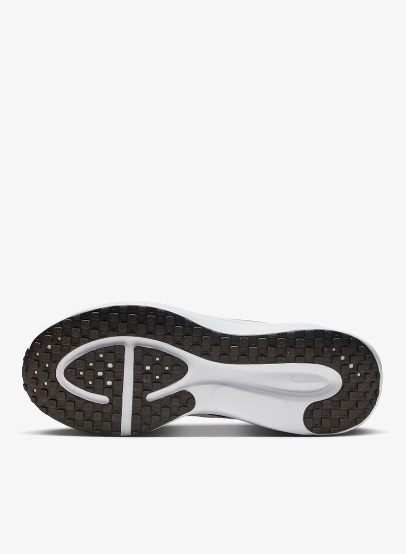 Nike NIKE REVOLUTION 8