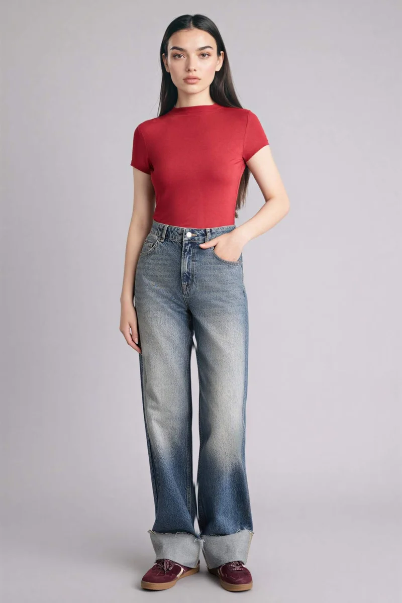 ديفاكتو Slim Fit Half-Neck T-shirt