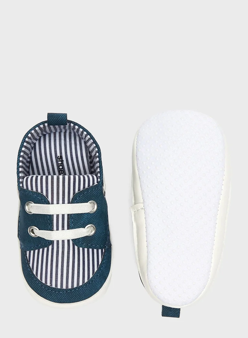 shoexpress Kids Low Top Sneakers