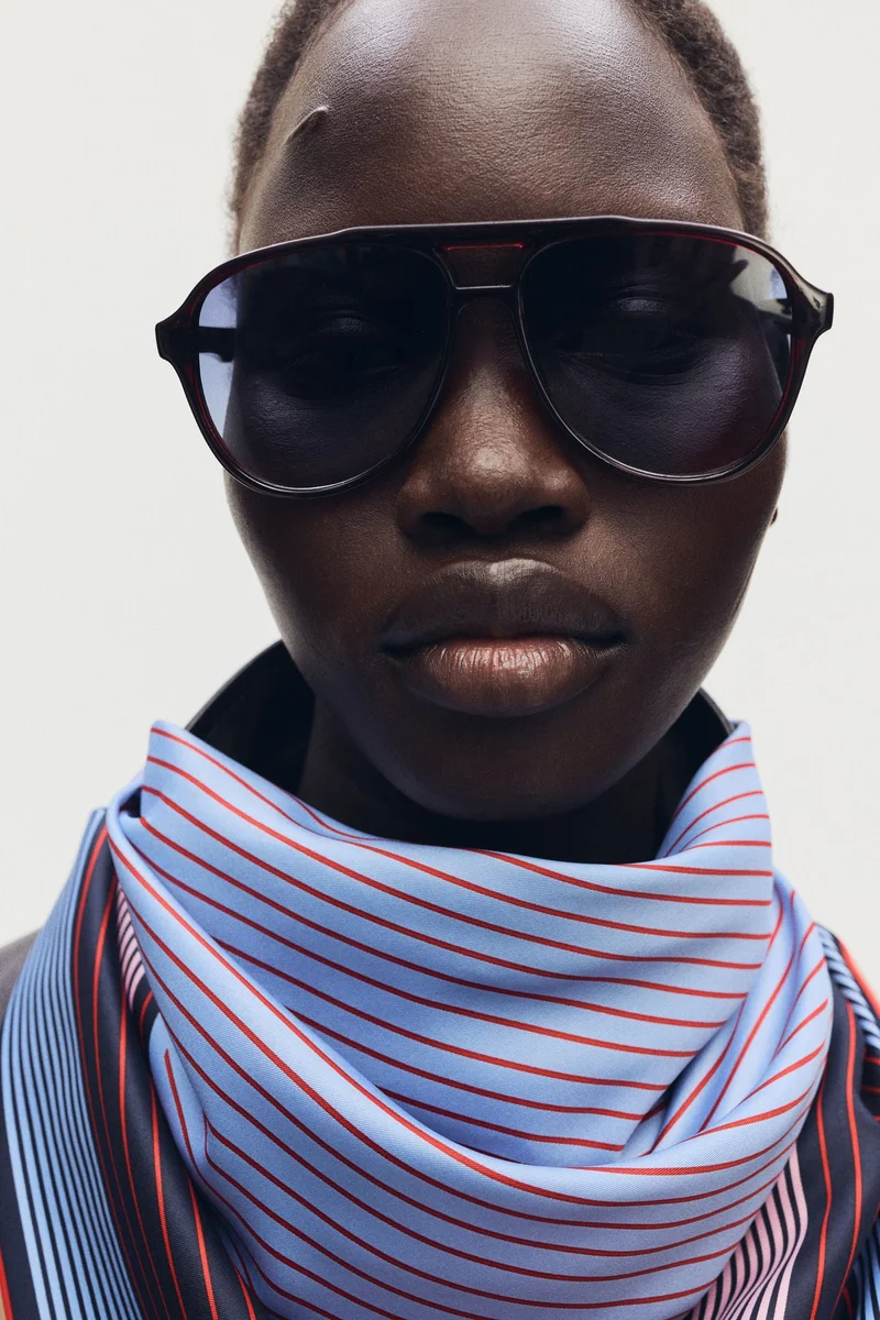 اتش اند ام نظارة شمسية بتصميم أفياتور