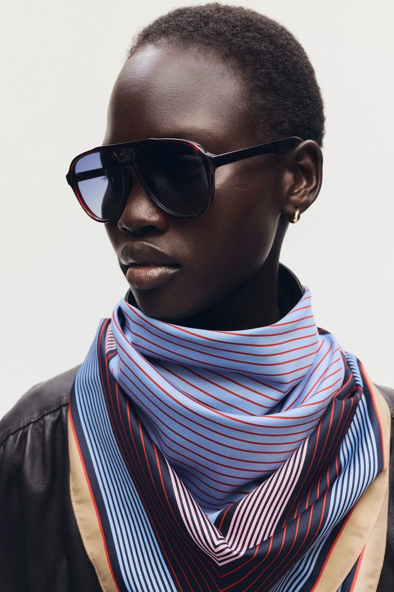 اتش اند ام نظارة شمسية بتصميم أفياتور