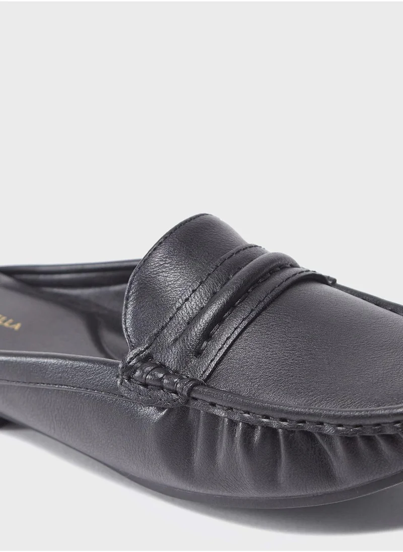 shoexpress Essential Flat Moccasins