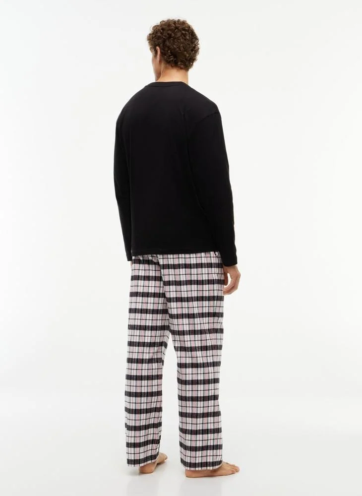 Tommy Hilfiger  TH Original Jersey Flannel Long Pyjama Set for Men | Best Price UAE