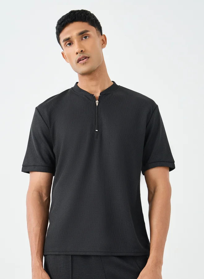 ستايلي Styli Men Solid Regular Fit T-Shirt and Joggers Co-ords