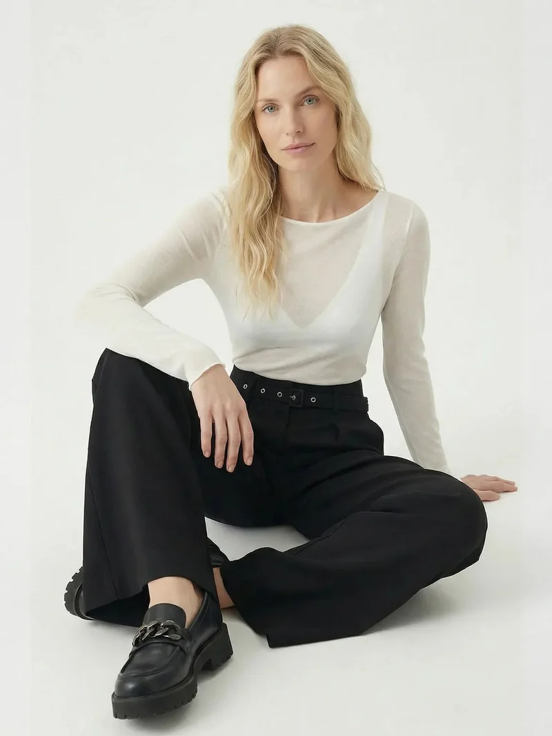 السعادة في إسطنبول ISTANBUL Pleated Belted Wide Leg Trousers