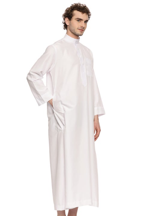 ثوب سعودي تقليدي للرجال | كندورة جبة مخيطة يدويًا | قماش ياباني فاخر | ياقة دائرية مع فتحة مفتوحة | 3 جيوب