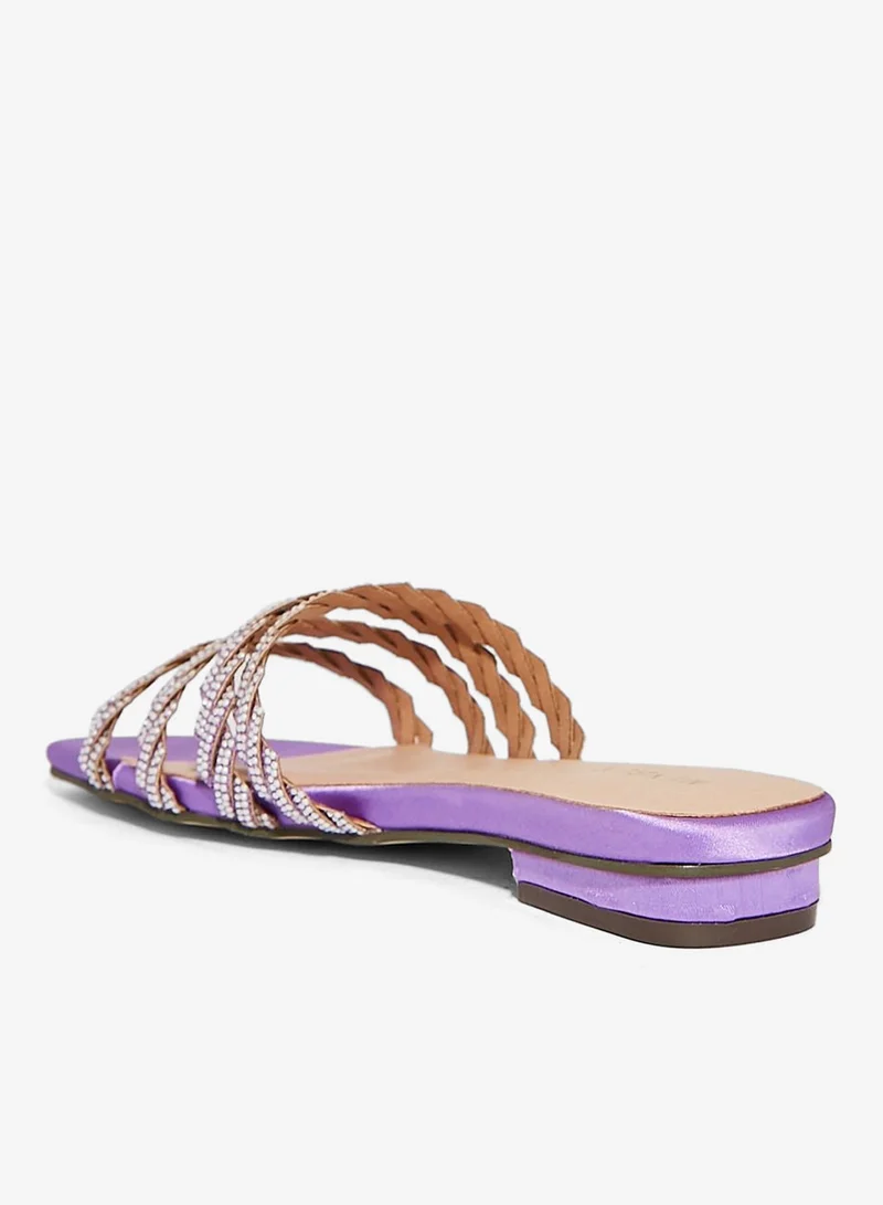 منبور صنادل مسطحة بكعب منخفض وأشرطة متعددة