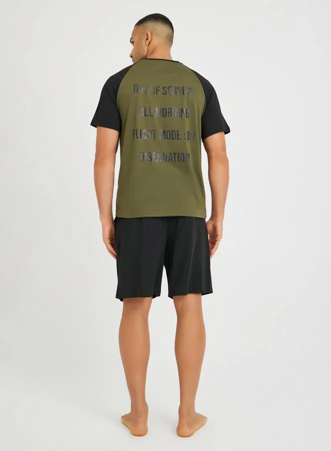 Styli Styli Slogan Back Print Raglan Sleeves T-Shirt and Shorts Set