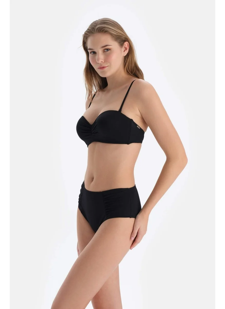 داجي Black Strapless Covered Bikini Top