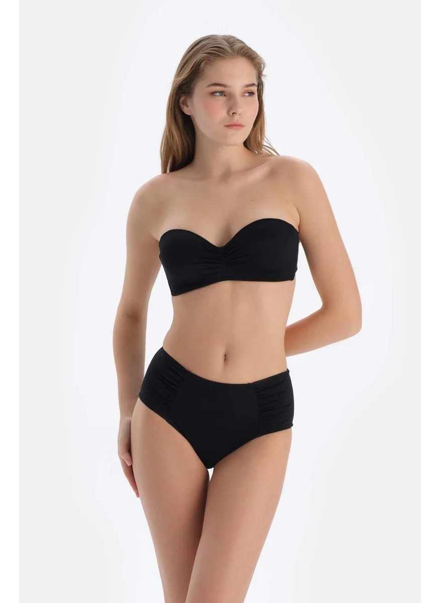 داجي Black Strapless Covered Bikini Top