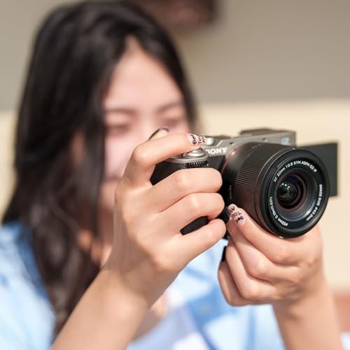 VILTROX 20mm f2.8 FE, 20mm f/2.8 e-Mount Full Frame Camera Lens Ultra Wide Angle Auto Focus Lens for Sony a7CR a7C a7CII a6700 ZV-E100 a6400 a6600 a7III a7IV - Image 3