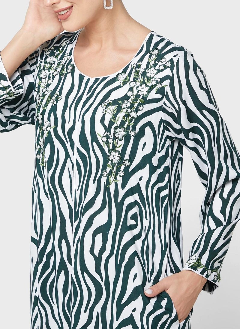 KASHKHA Jalabiya With Zebra Print And Floral Embroidery De - Image 3