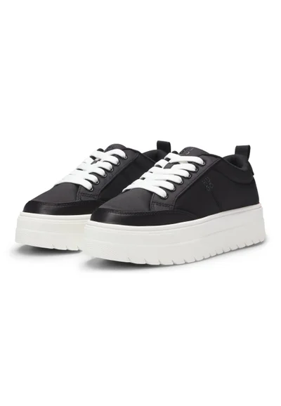 هوجو أحذية رياضية بمنصة مع أجزاء علوية بلمسة ساتان