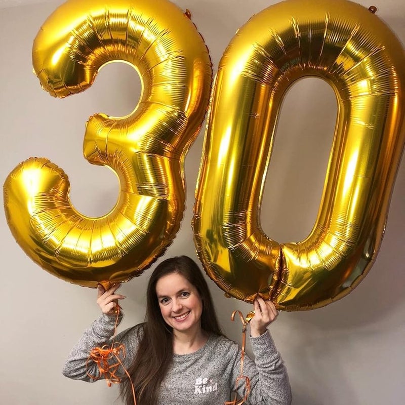 بالونات ذهبية على شكل رقم 30، بالونات مايلر ذهبية 40 انش على شكل رقم 3 و0 للنساء، بالونات ذاتية النفخ لعيد الميلاد الثلاثين للرجال بعمر 30 عامًا، لوازم تزيين حفلات الذكرى السنوية واعياد الميلاد - Image 4