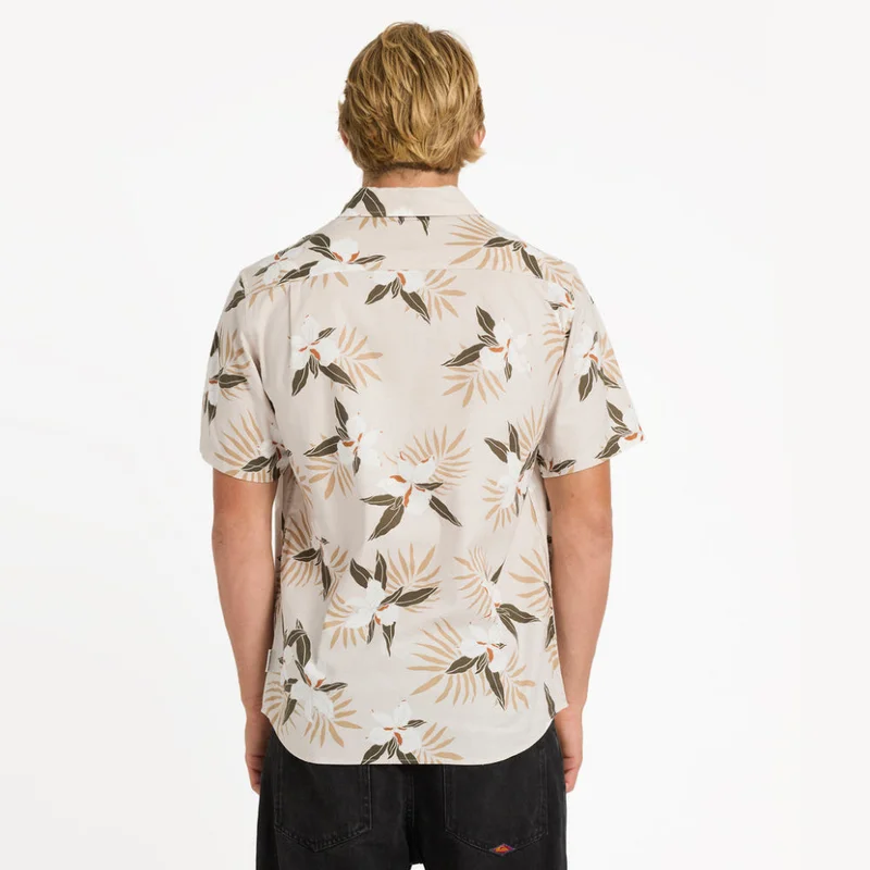 كويك سيلفر Apero Classic Floral Short Sleeve Shirt - Men