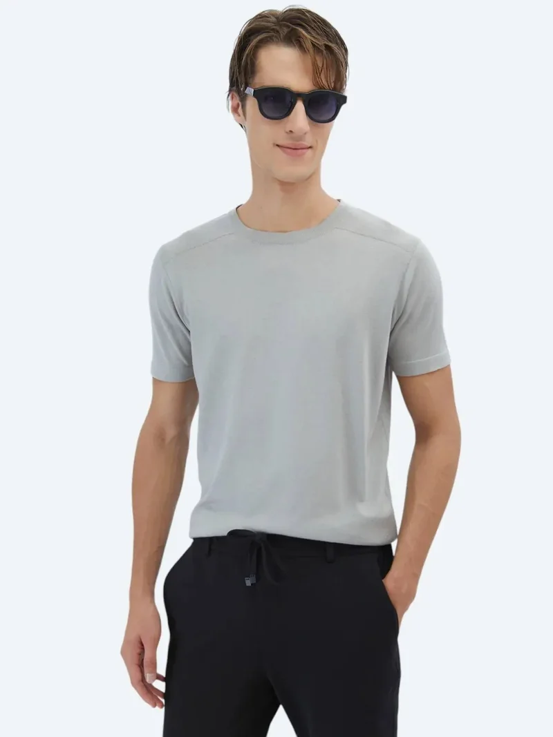 كيب ملابس تريكو رمادية