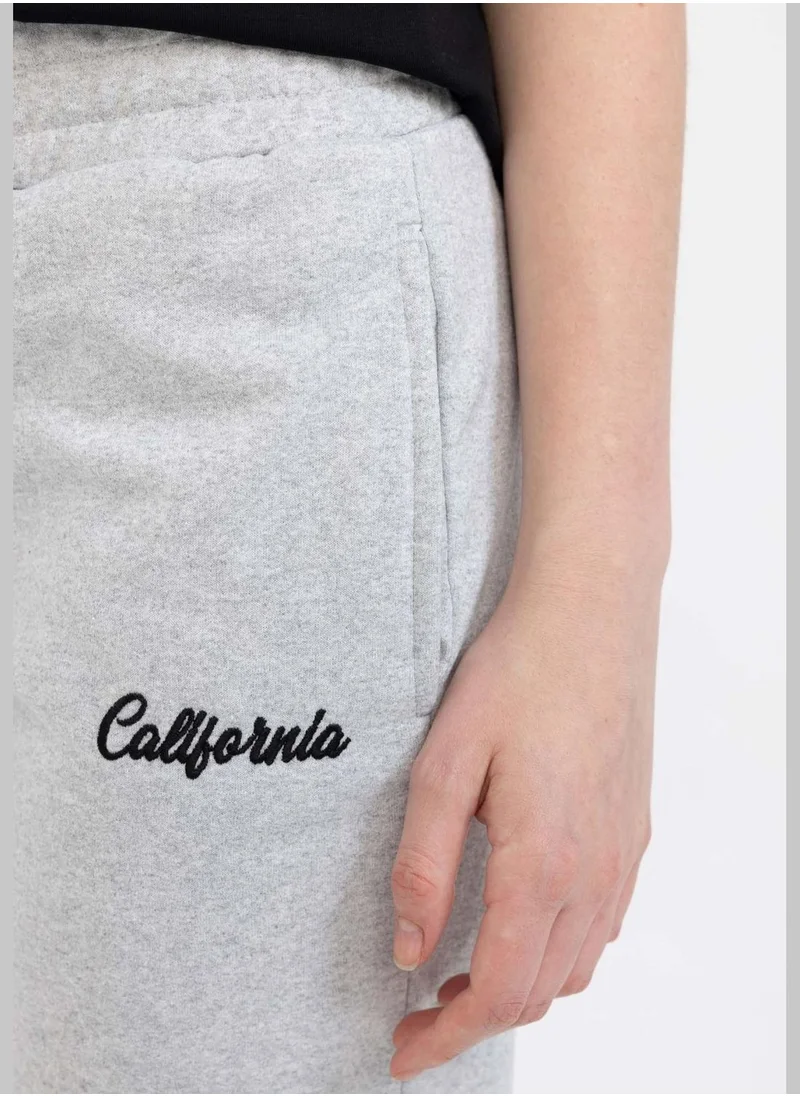 ديفاكتو Woman Jogger Fit Knitted Trousers