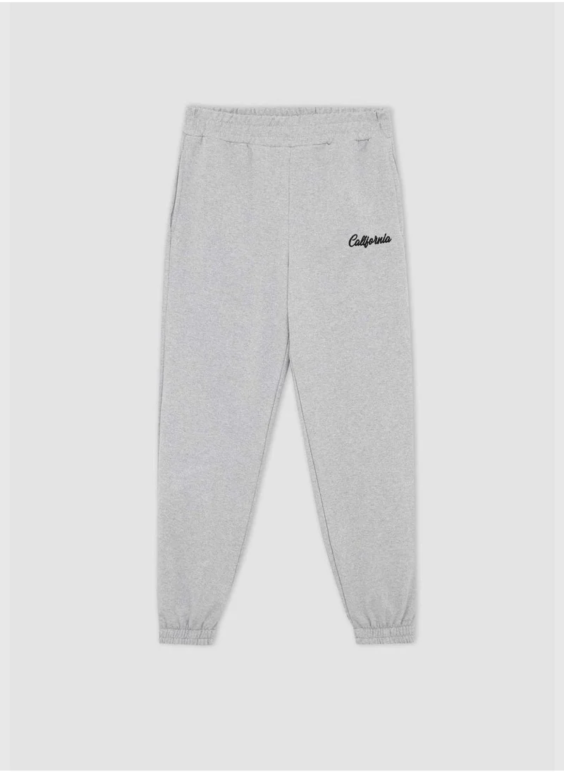 ديفاكتو Woman Jogger Fit Knitted Trousers
