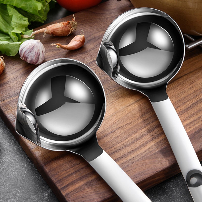 304 Stainless Steel Oil Filter Ladle Heavy-Duty Durable Soup Ladle - Effective Oil Separation Kitchen Tool for Home Kitchen Healthy Meal Prep - Image 4