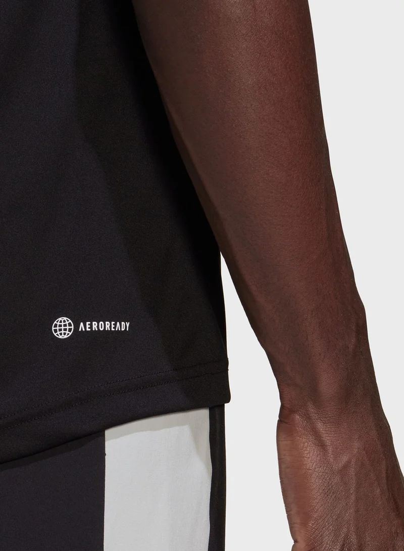 adidas تيشيرت بشعار الماركة