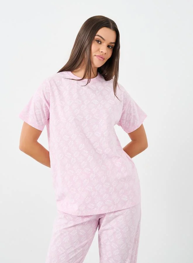 Styli Styli Leaf Print Dropped Shoulder Cotton T-Shirt and Pyjama Set