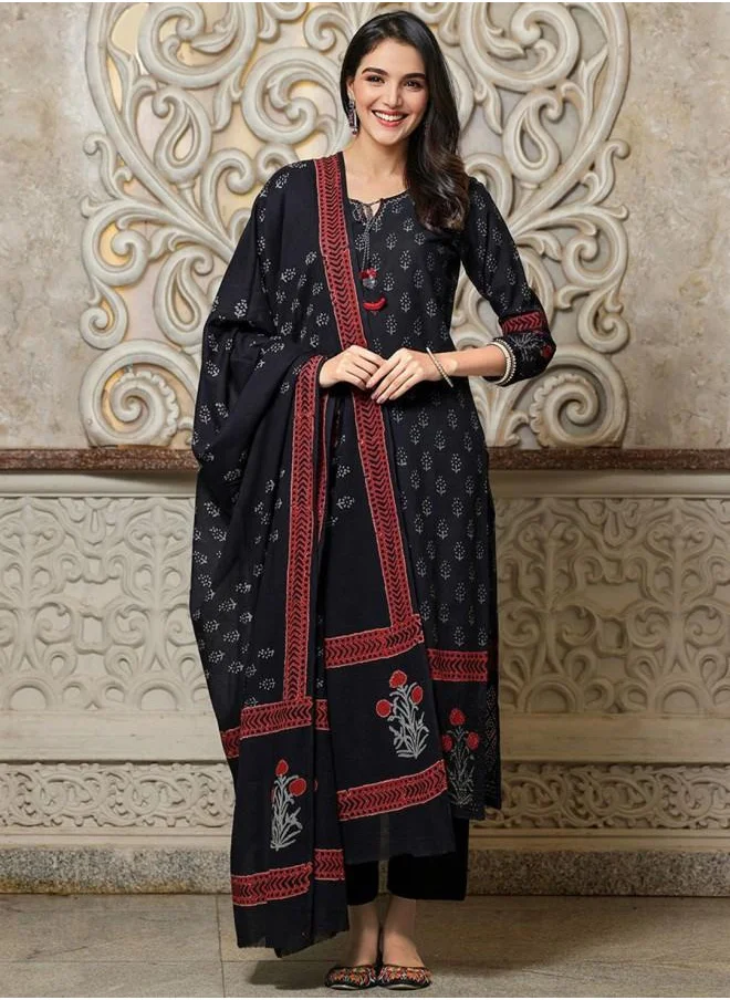 ISHIN Elastic Women Black Cotton Kurta Set with Embroidered pattern Tunic and Palazzo features a Round neckline and Three-Fourth Sleeve secured with Elastic closure and styled in Straight Fit ideal for Festive moments — exude elegance in every glance.