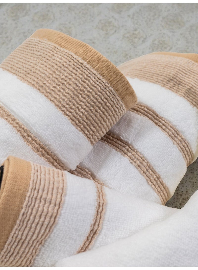 بالتيك لينين طقم مناشف إليسيان من أربع قطع - ٥٥٠ جرامًا للمتر المربع | قطن ناعم وعالي الامتصاص | ٥٠×٩٠ سم، ٧٠×١٤٠ سم، ٣٣×٣٣ سم من بالتيك لينين - Image 3