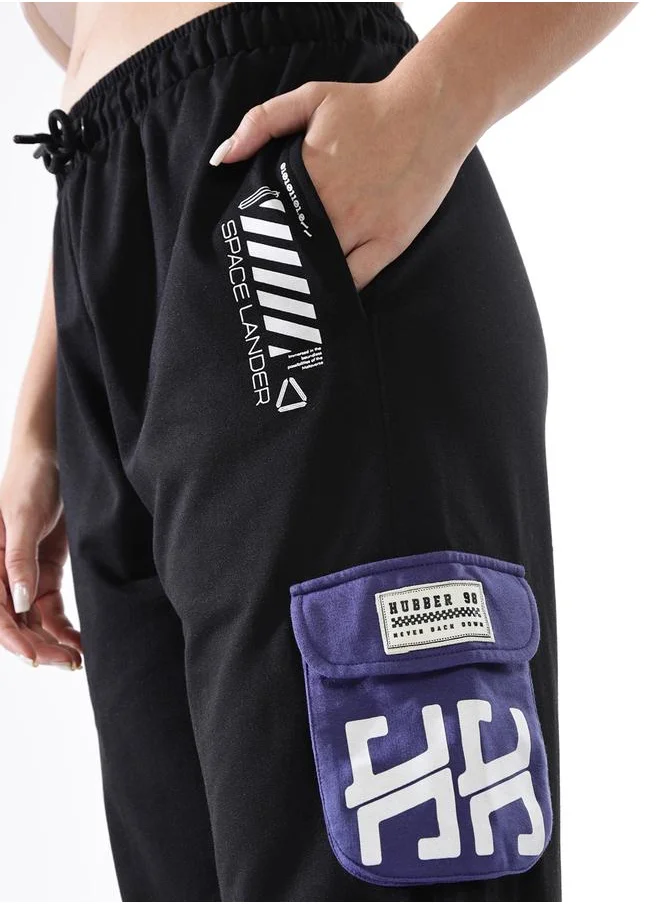 هوبرهولمي Women Track Pants in Multicolor featuring Jogger fit with a colourblocked pattern, no sleeves, regular length, secured with elasicated + drawstring closure, crafted from terry – perfect for elevating your everyday style.