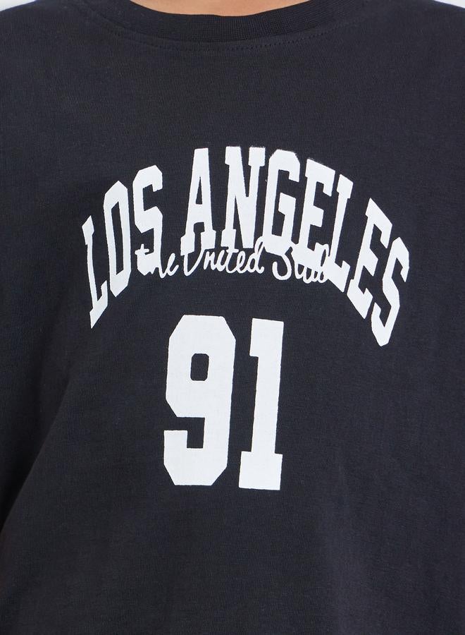 ستايلي مجموعة من شورت وتيشيرت بطبعة جرافيك - Image 3