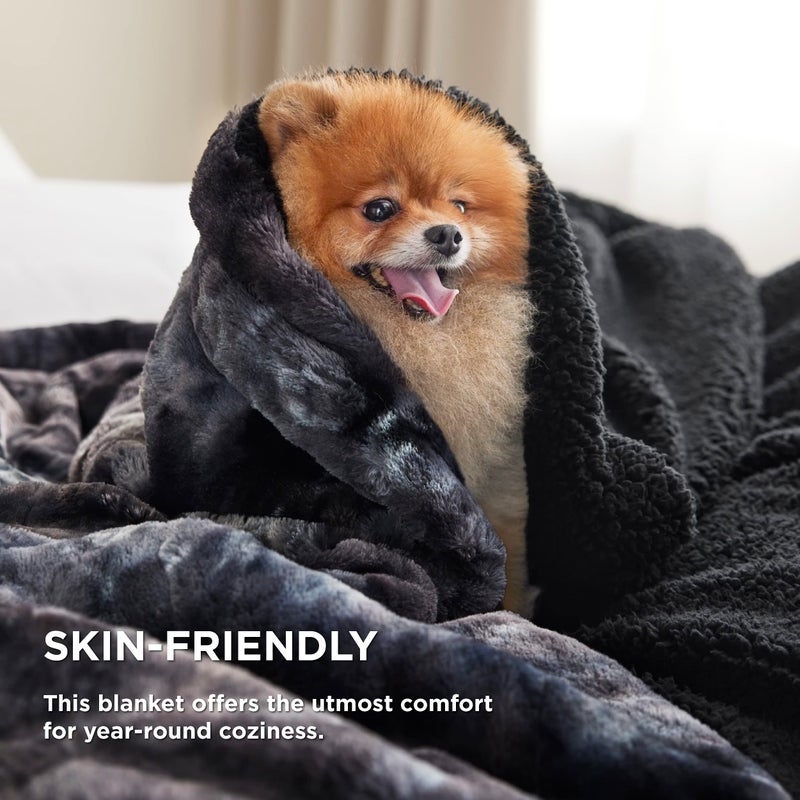 Bedsure GentleSoft Sherpa Fluffy Blanket Twin Size (150 cm x 200 cm) - Fleece Warm and Cozy Fuzzy Faux Fur Throw for Couch, Sofa, Bed Decor, Tie Dye Design, Black - Image 3