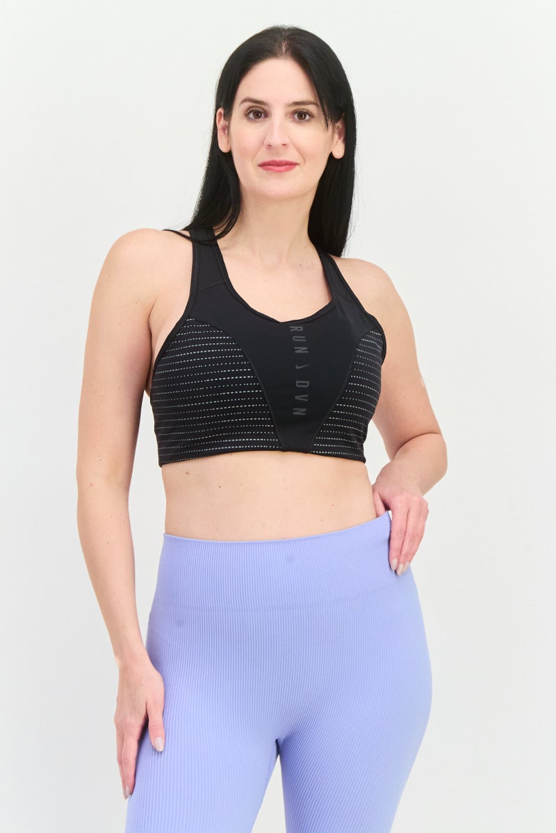 Nike حمالة صدر رياضية مبطنة بشعار العلامة التجارية للنساء، سوداء - Image 1