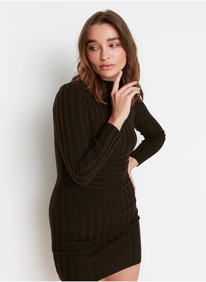 trendyol Brown Mini Knitwear Standing Collar Dress TWOAW22EL0021  - Image 2