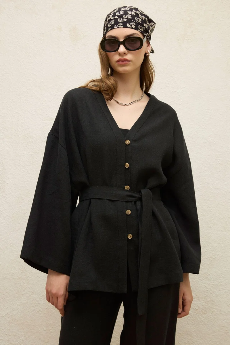 Manuka Button-Down Linen Shirt Black