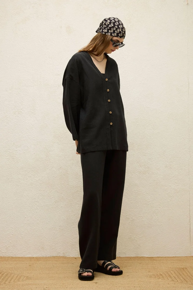 Manuka Button-Down Linen Shirt Black