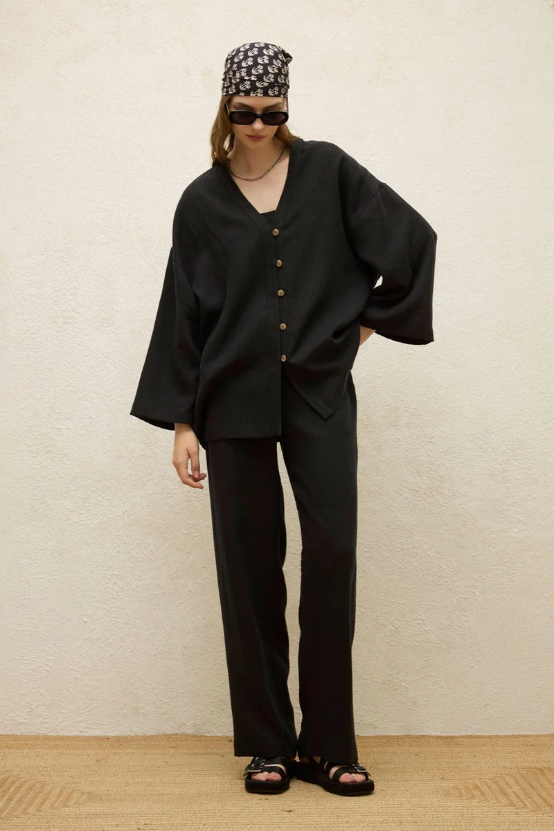 Manuka Button-Down Linen Shirt Black
