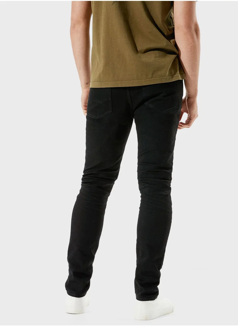 American Eagle Distressed Skinny Fit Jeans