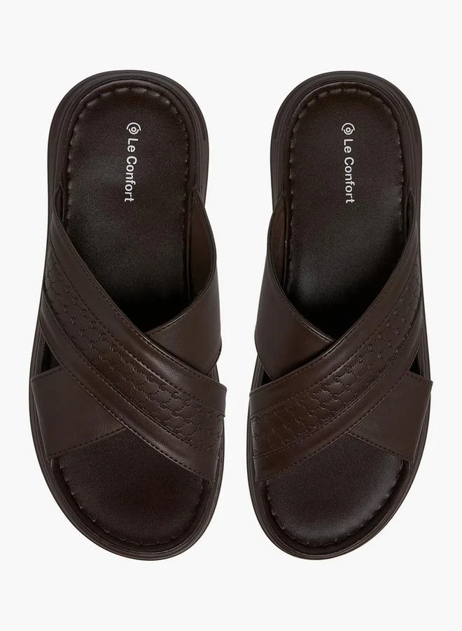 لو كونفورت صنادل سهلة الارتداء بأحزمة متقاطعة وشعار بارز