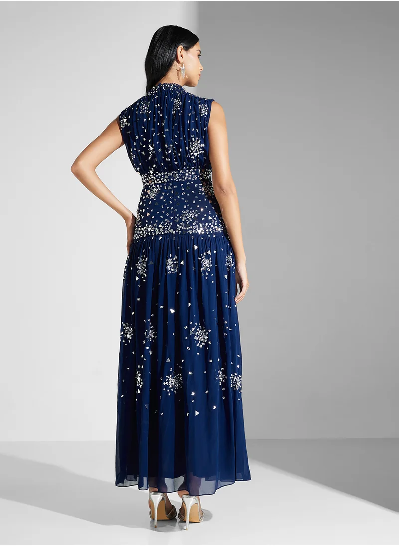 اميليا روز Embellished Mesh Detailed Dress
